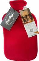 Warmwaterkruik met knusse fleece hoes kersenrood 6530 42 Warmwaterkruik met knusse fleece hoes kersenrood 6530 42